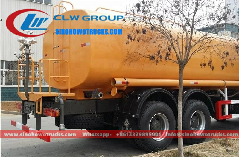 8x4 Sinotruk Howo 30000liters water bowser truck salvador