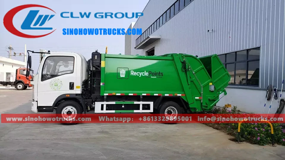 Right hand drive Sinotruck garbage loader Papua New Guinea