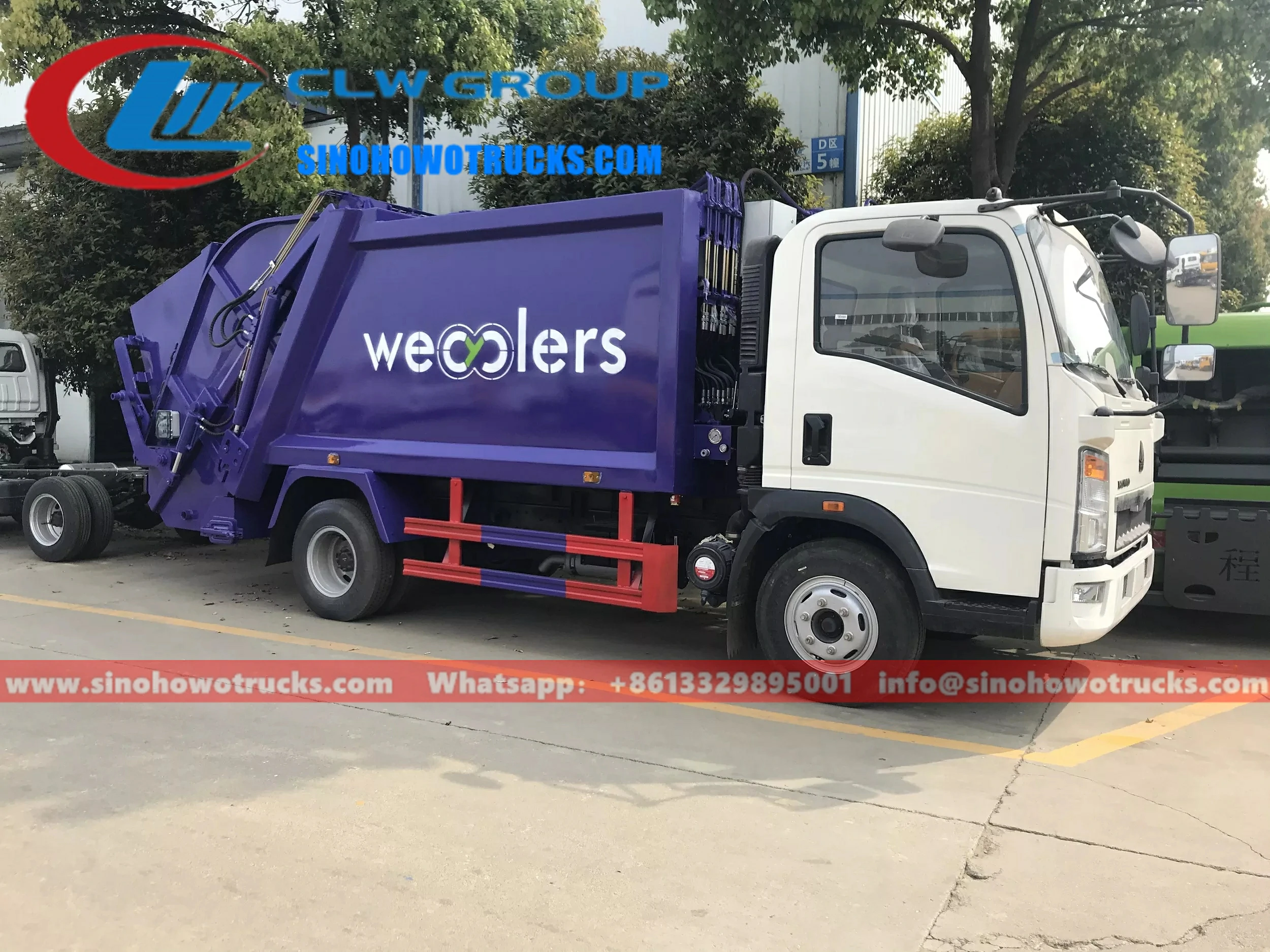 Sinotruk 4tons small trash compactor truck Thailand