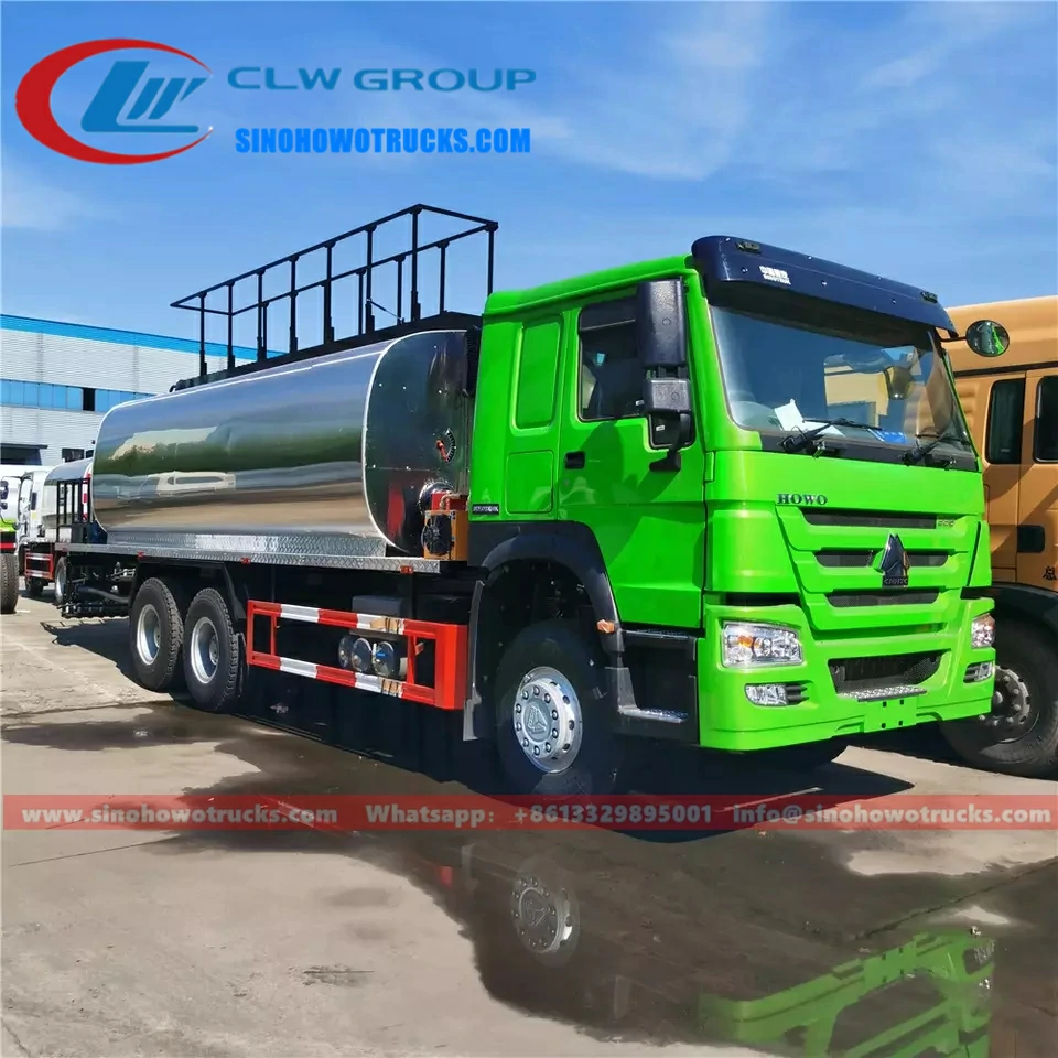 10 wheel Sinotruk Howo 16 ton asphalt distributor sprayer Vietnam