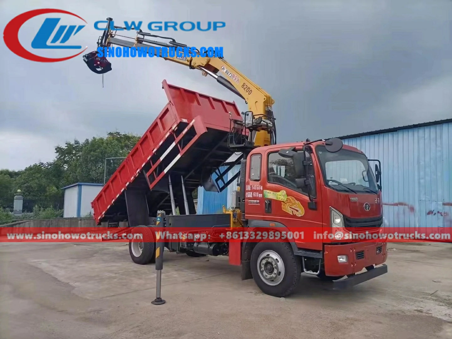 Sinotruk CDW small truck mounted crane with tipping box Malaysia