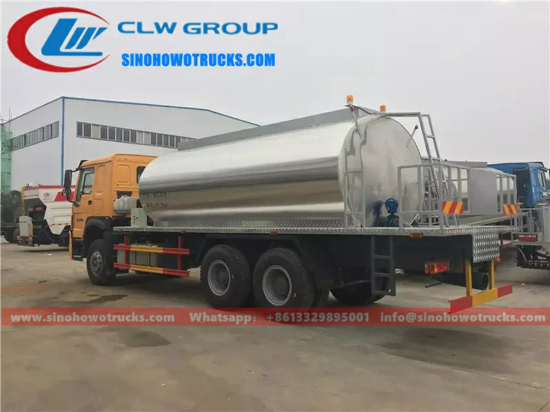 Sinotruk Howo 16000liters bitumen distributor truck Cambodia