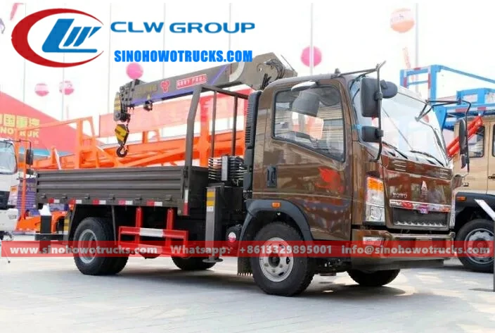 Sinotruk Howo 3 ton telescopic boom truck Cote d'Ivoire