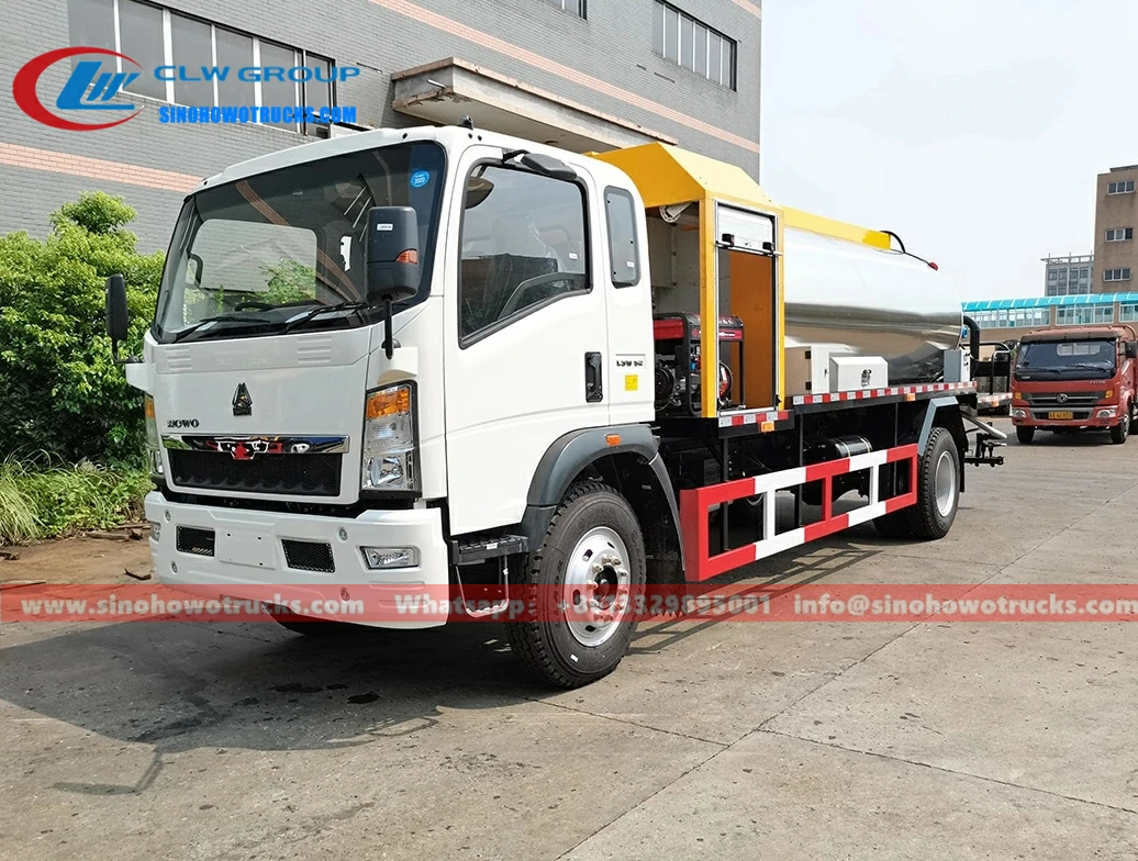 Sinotruk Howo 5 ton bitumen distributor truck Mozambique