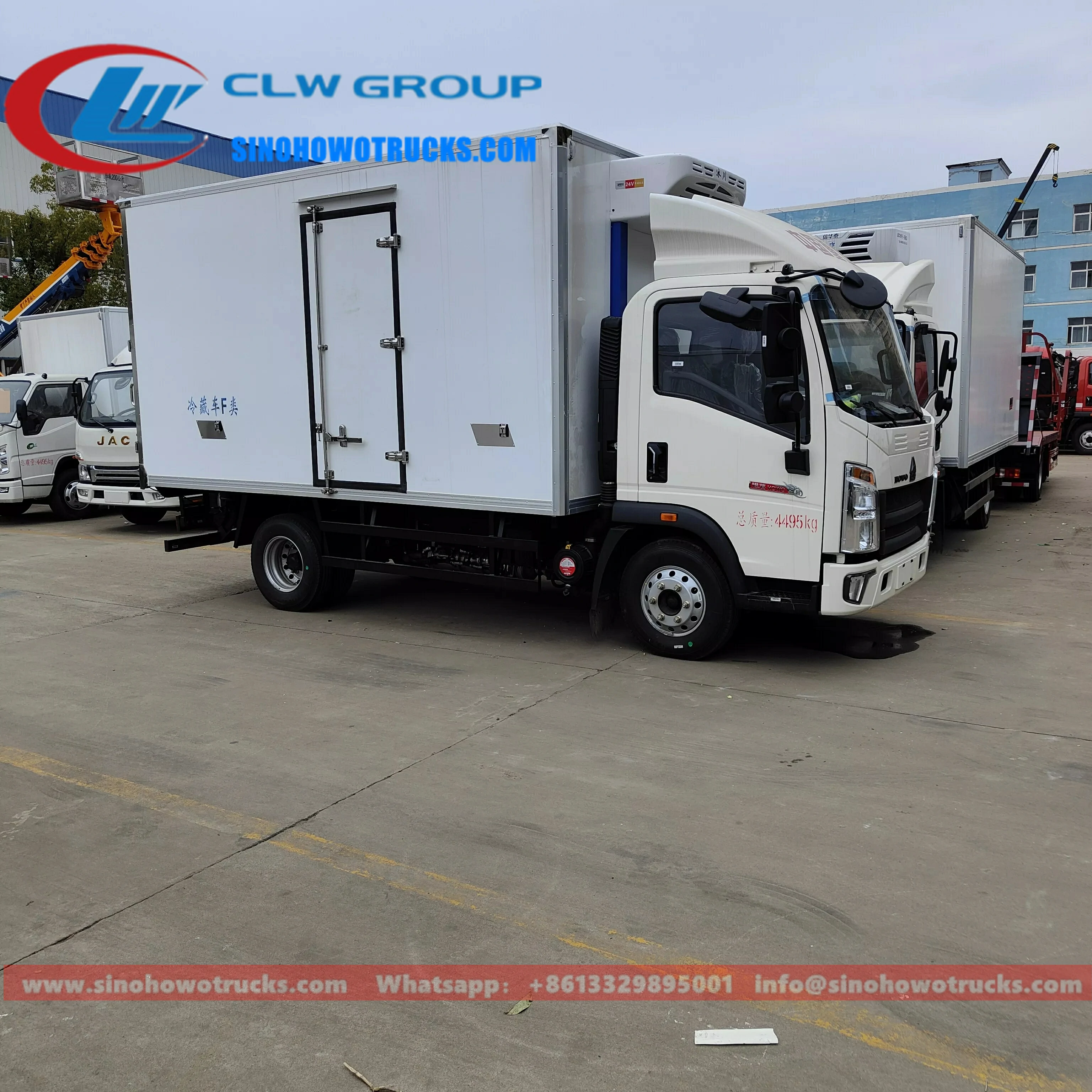 Sinotruk Howo 5 ton chiller truck for sale zambia
