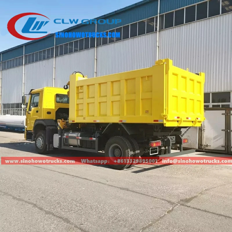 Sinotruk Howo 7.5 tonne knuckle boom truck mounted crane Oman